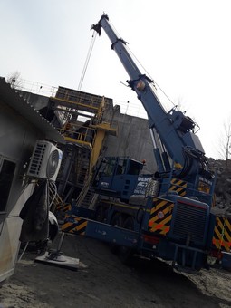 Работа автокрана Demag AC 70